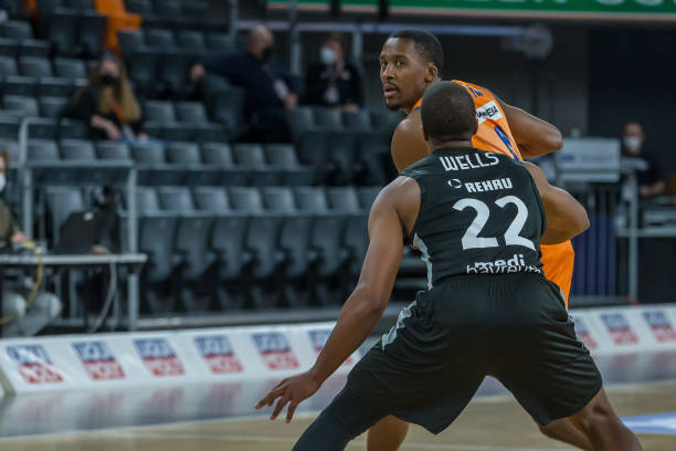 在B费的帮 在B费的帮